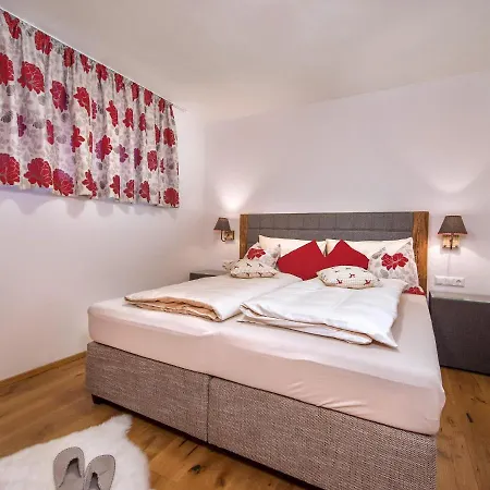 In Neukirchen With Storage Apartment